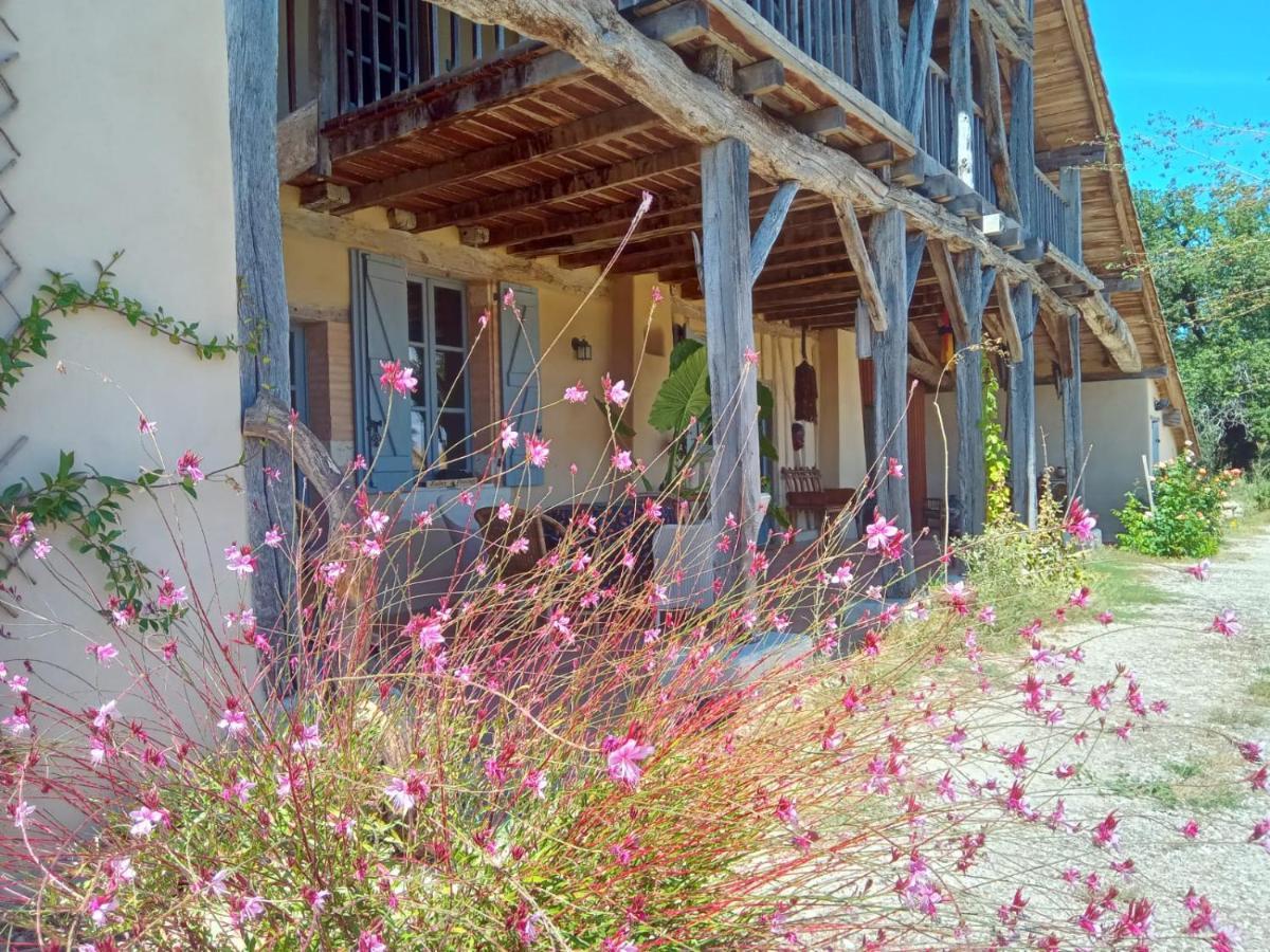 Ferme Ahoco Chambre D'Hotes Residence D'Artistes Lavit エクステリア 写真